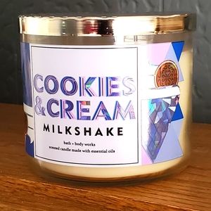 Bath & Body Works Cookies & Cream Milkshake 3 Wick candle